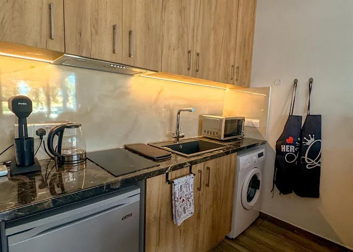 Bohemian Rhapsody Apartment