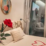 Bohemian Rhapsody Апартаменты *