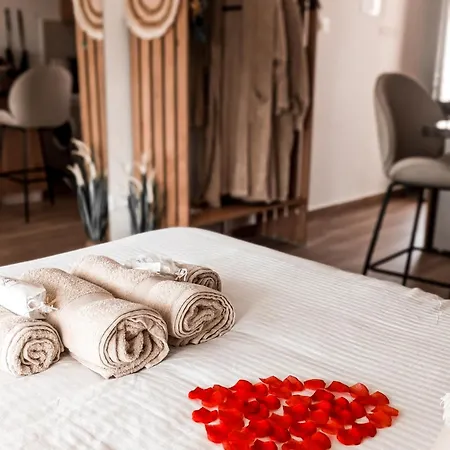 Apartment Bohemian Rhapsody *